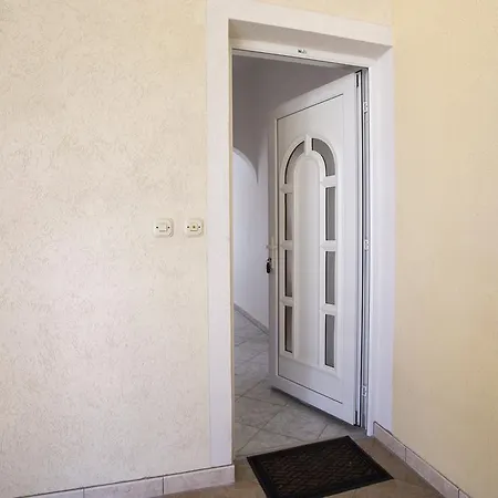 Πανσιόν Croatia 3*